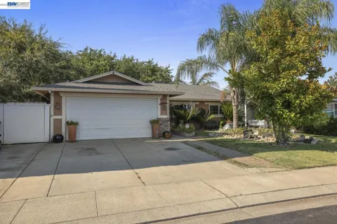 1427 Snyder St