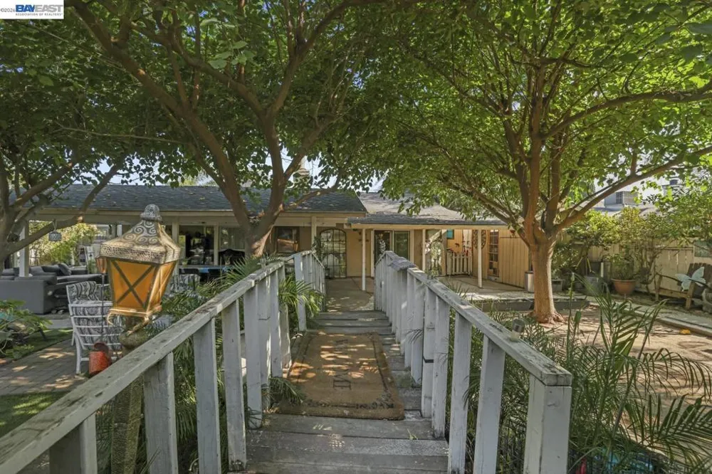 1427 Snyder St Manteca, CA 95336