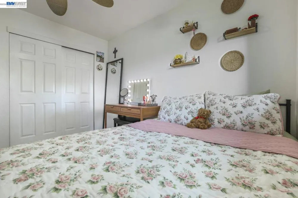 1427 Snyder St Manteca, CA 95336