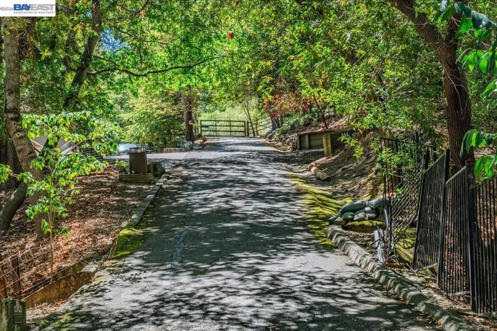 8172 Arroyo Dr #3 Pleasanton, CA 94588