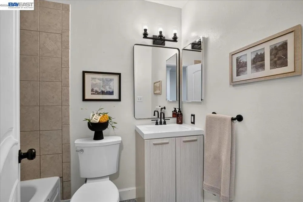 8172 Arroyo Dr #3 Pleasanton, CA 94588