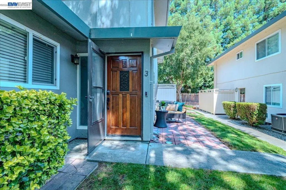 8172 Arroyo Dr #3 Pleasanton, CA 94588