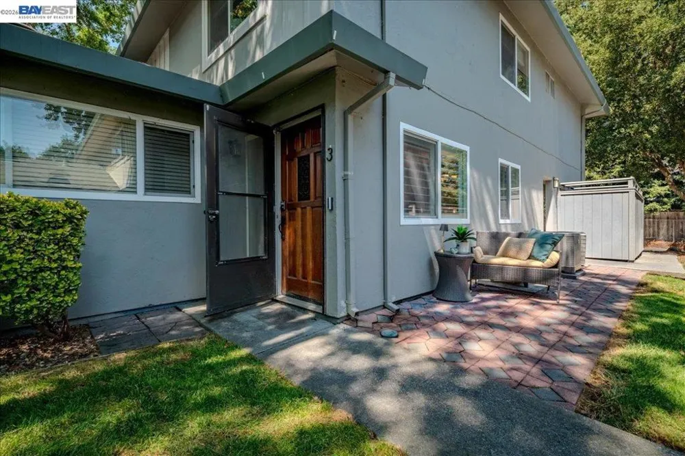 8172 Arroyo Dr #3 Pleasanton, CA 94588