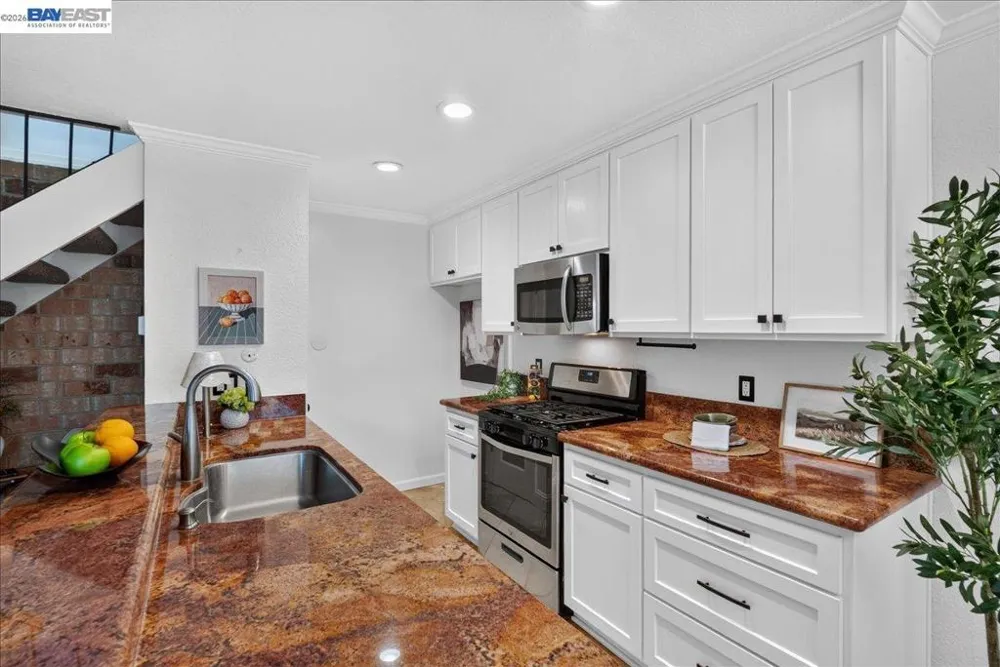 8172 Arroyo Dr #3 Pleasanton, CA 94588
