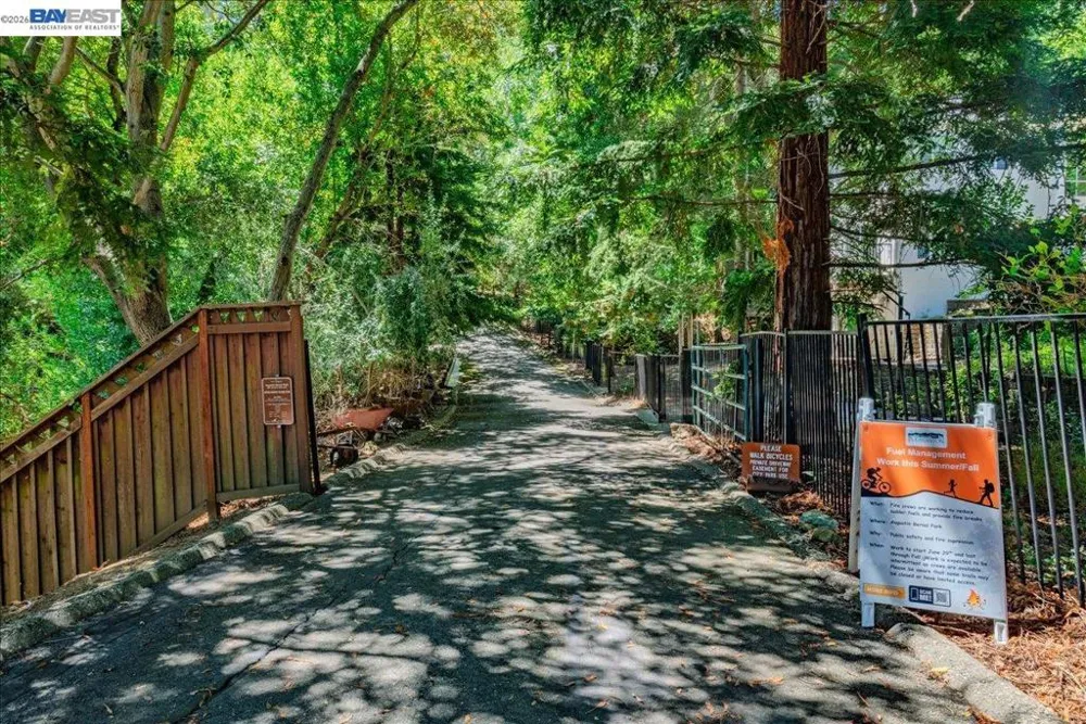 8172 Arroyo Dr #3 Pleasanton, CA 94588