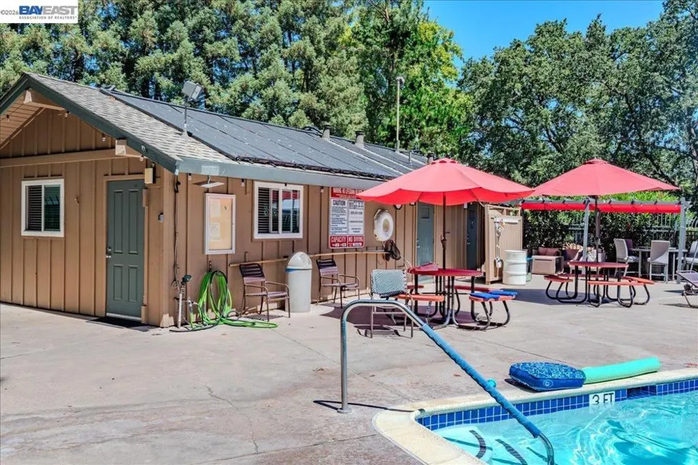 8172 Arroyo Dr #3 Pleasanton, CA 94588