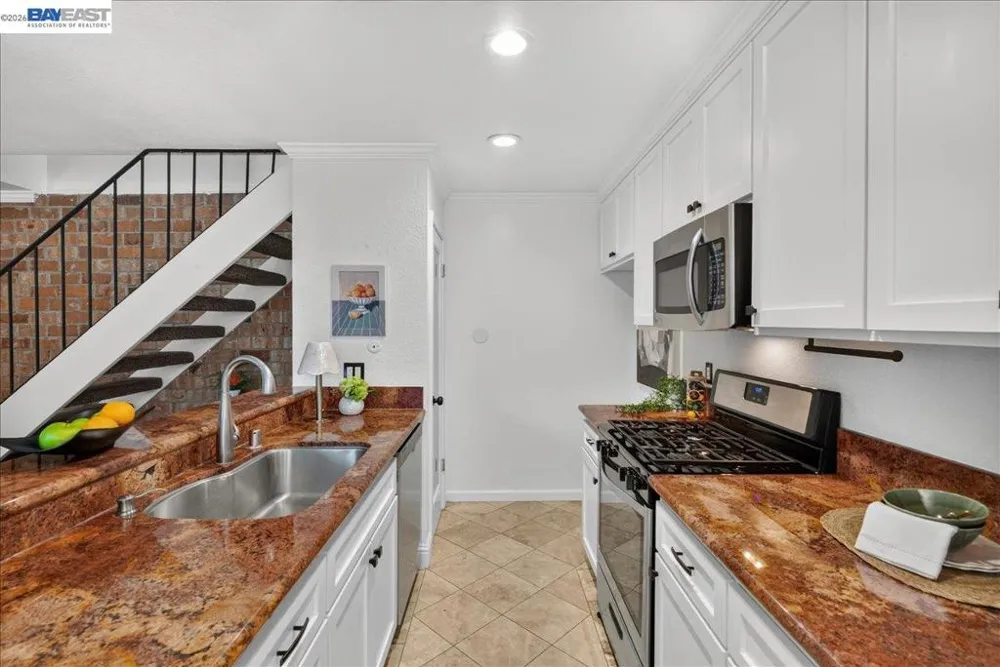 8172 Arroyo Dr #3 Pleasanton, CA 94588