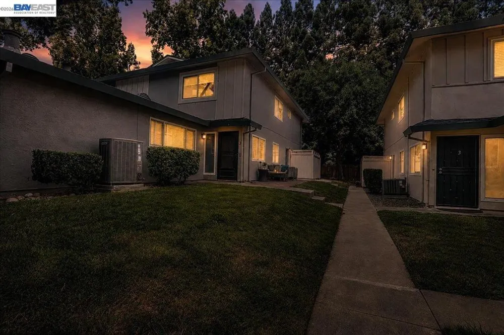 8172 Arroyo Dr #3 Pleasanton, CA 94588