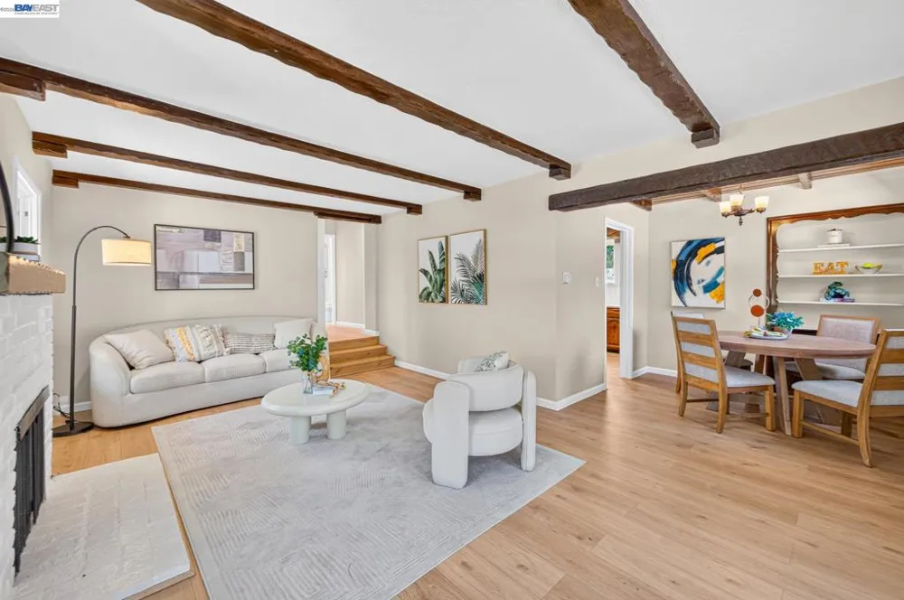 8382 Golf Links Rd Oakland, CA 94605