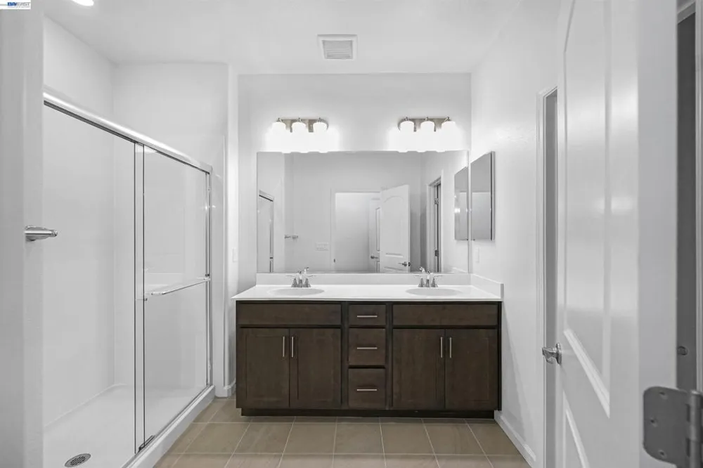 3818 Norbridge Ave Castro Valley, CA 94546