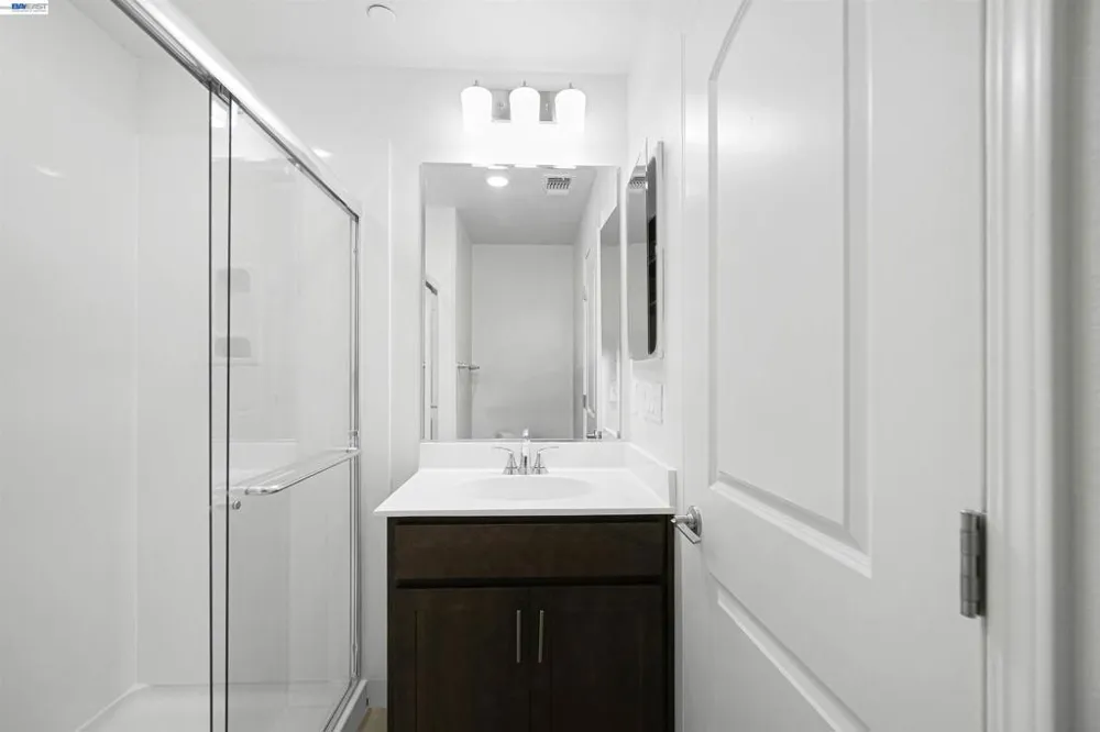 3818 Norbridge Ave Castro Valley, CA 94546