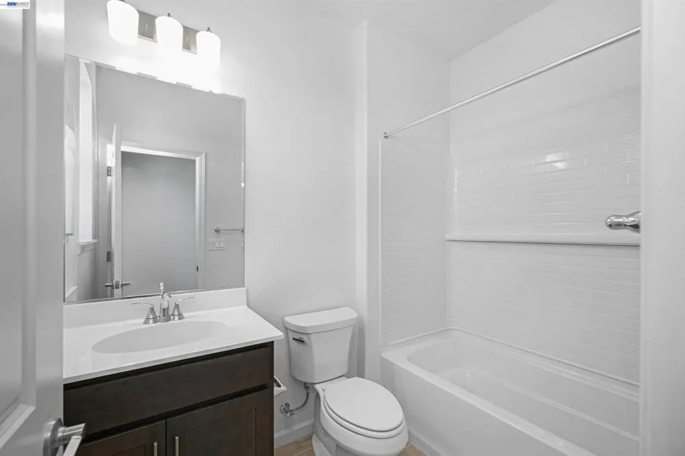 3818 Norbridge Ave Castro Valley, CA 94546