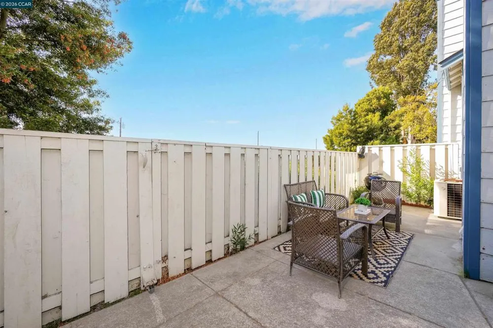 418 Dohrmann Ln Pinole, CA 94564