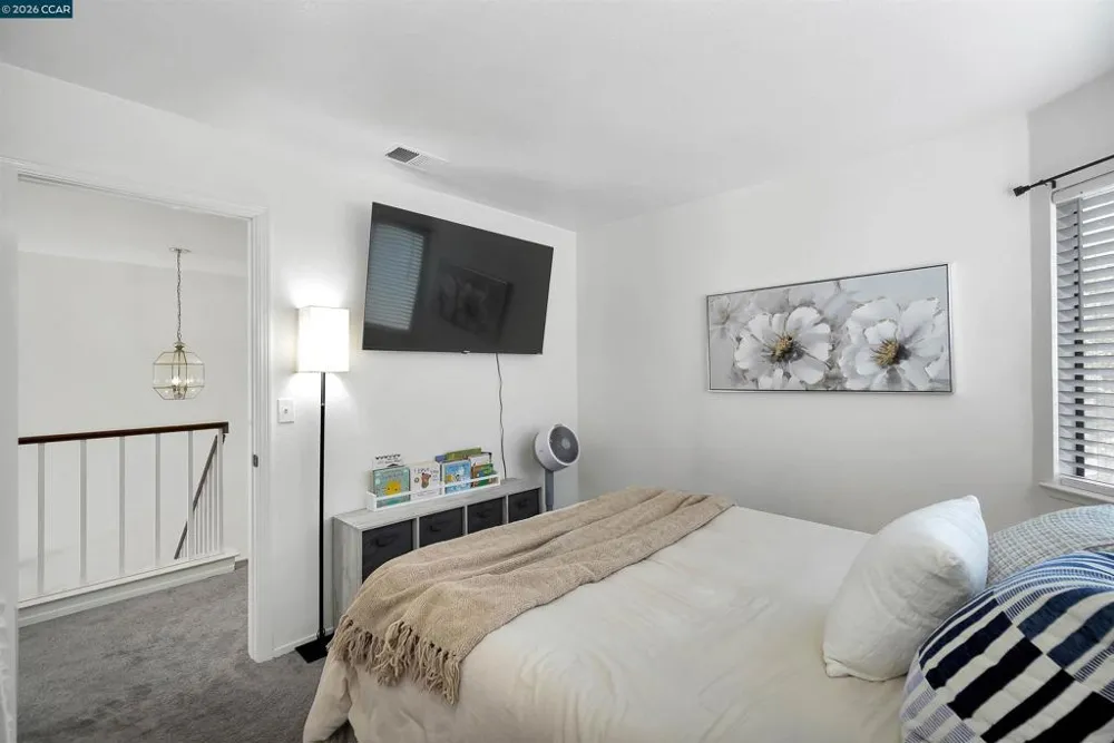 418 Dohrmann Ln Pinole, CA 94564