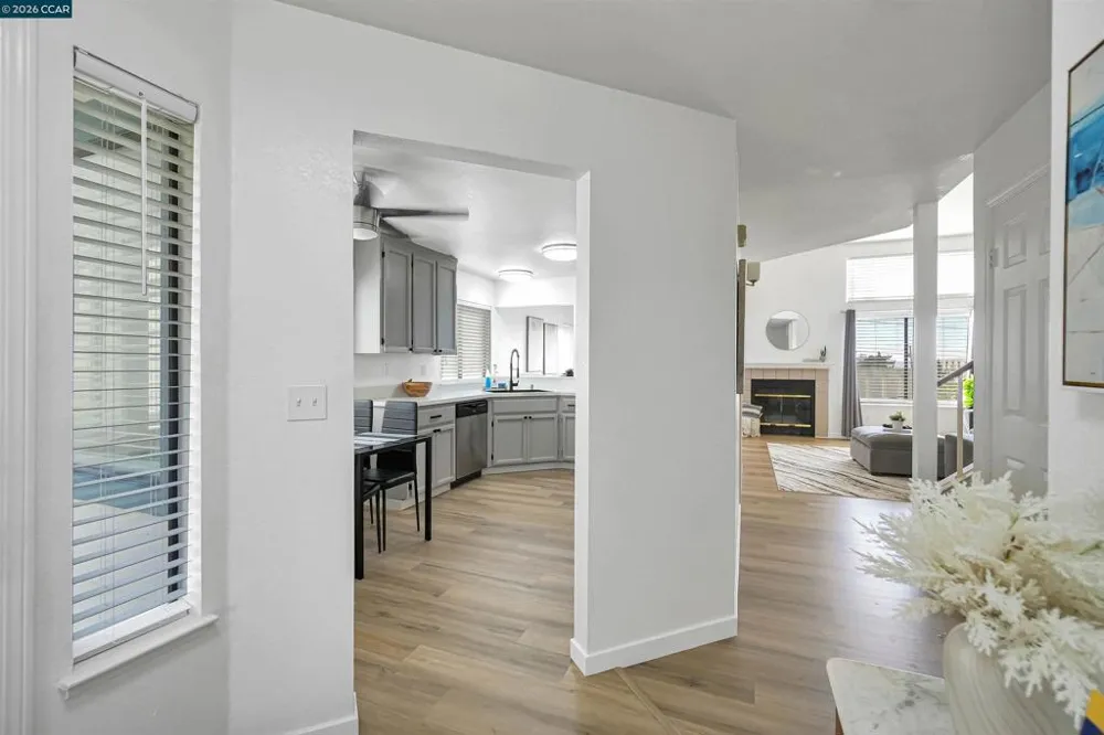 418 Dohrmann Ln Pinole, CA 94564