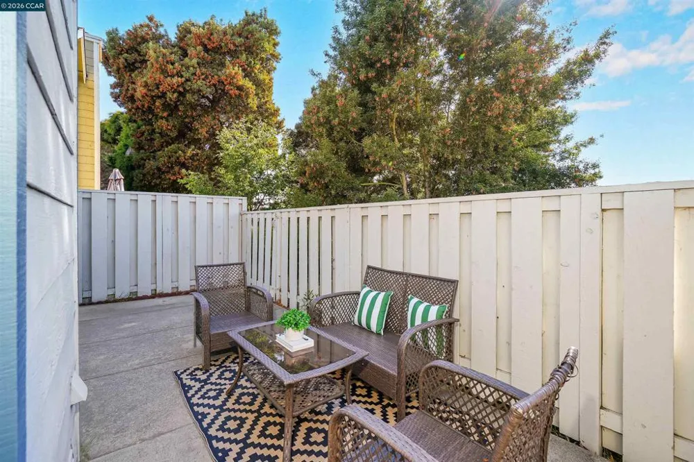 418 Dohrmann Ln Pinole, CA 94564
