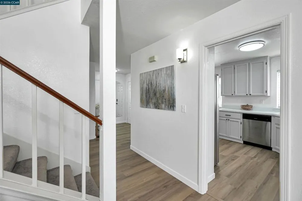 418 Dohrmann Ln Pinole, CA 94564