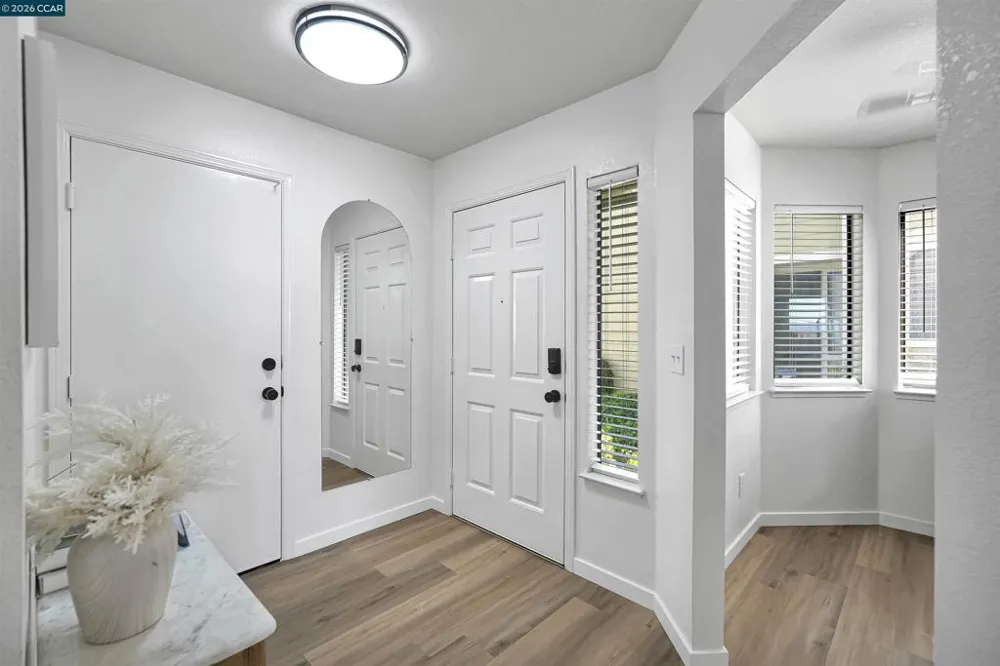 418 Dohrmann Ln Pinole, CA 94564