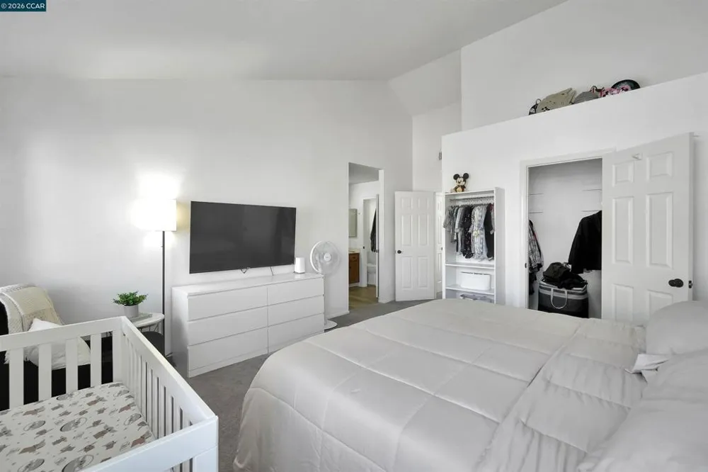 418 Dohrmann Ln Pinole, CA 94564