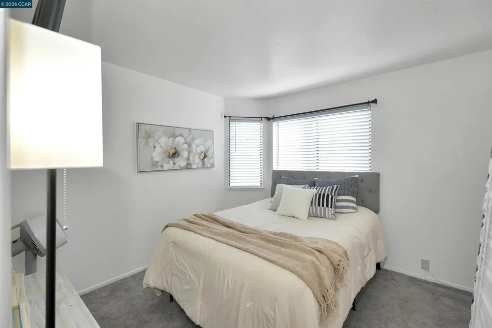 418 Dohrmann Ln Pinole, CA 94564