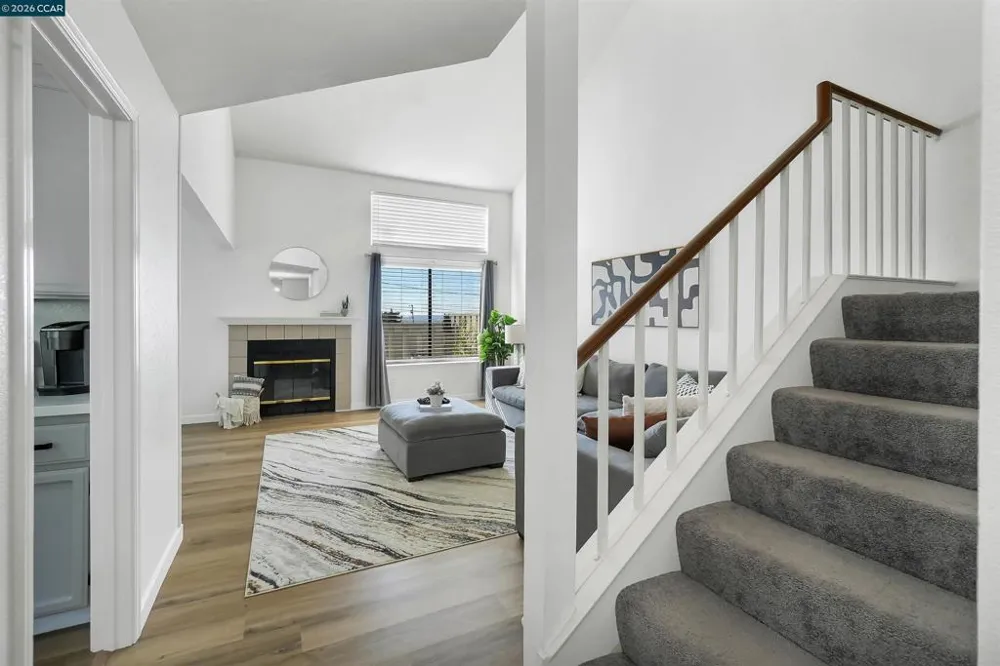 418 Dohrmann Ln Pinole, CA 94564