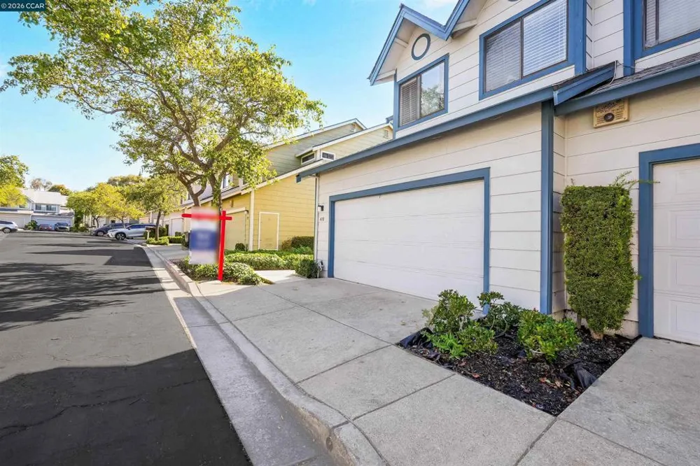 418 Dohrmann Ln Pinole, CA 94564