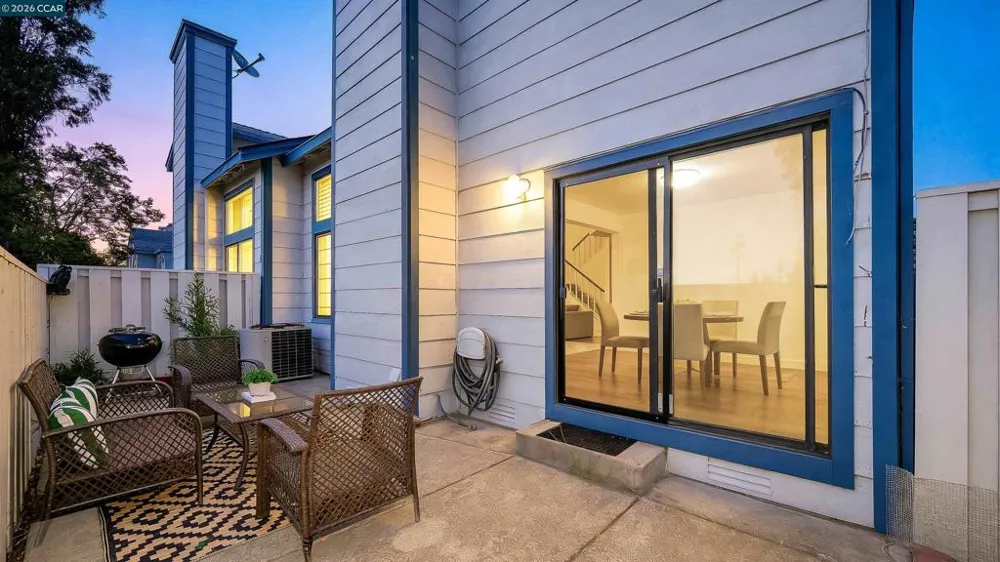 418 Dohrmann Ln Pinole, CA 94564