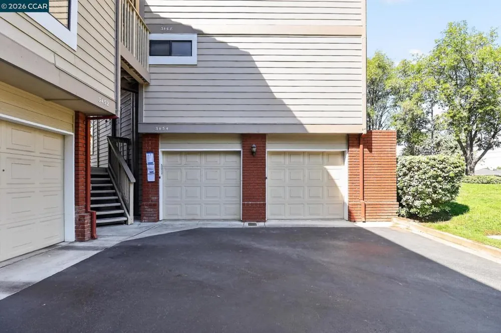 3458 Smoketree Commons Dr Pleasanton, CA 94566