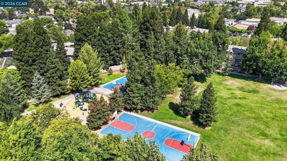 3458 Smoketree Commons Dr Pleasanton, CA 94566