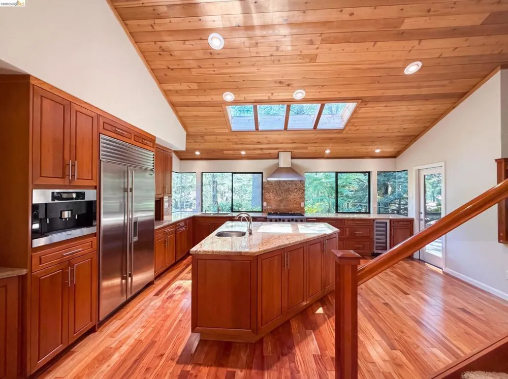 815 Wild Oak Dr Santa Rosa, CA 95409