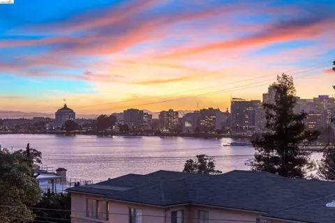 474 Merritt Ave #7