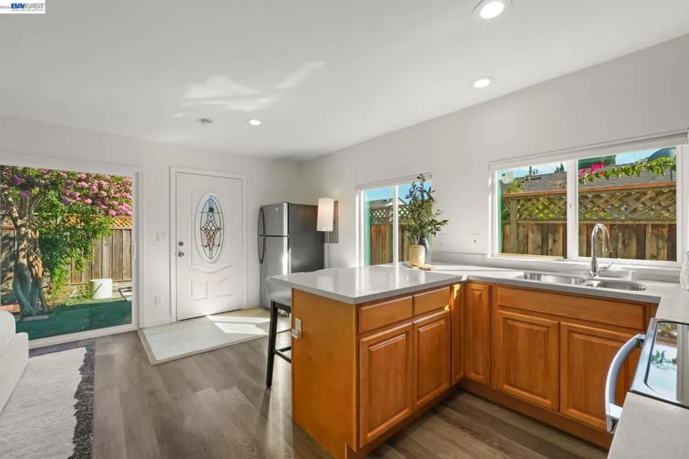 5984 Fair Ave Newark, CA 94560