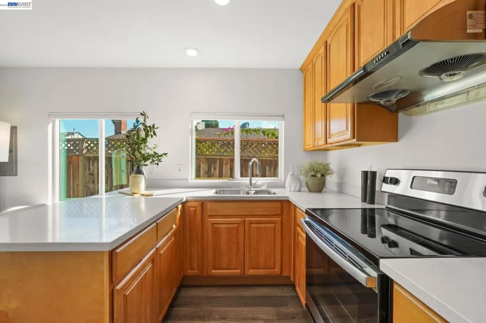 5984 Fair Ave Newark, CA 94560