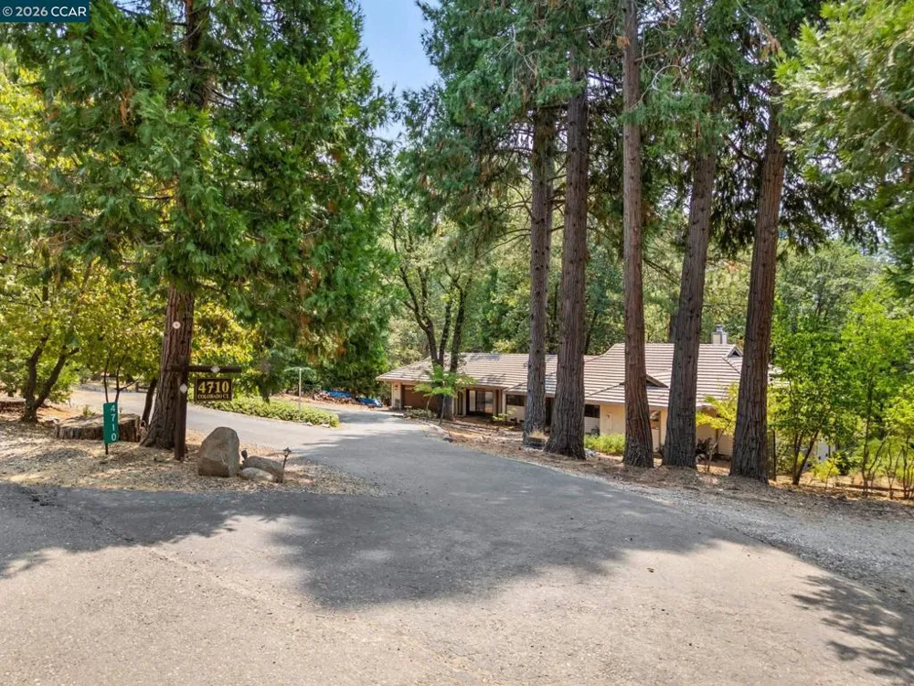 4710 Colorado Ct Camino, CA 95709