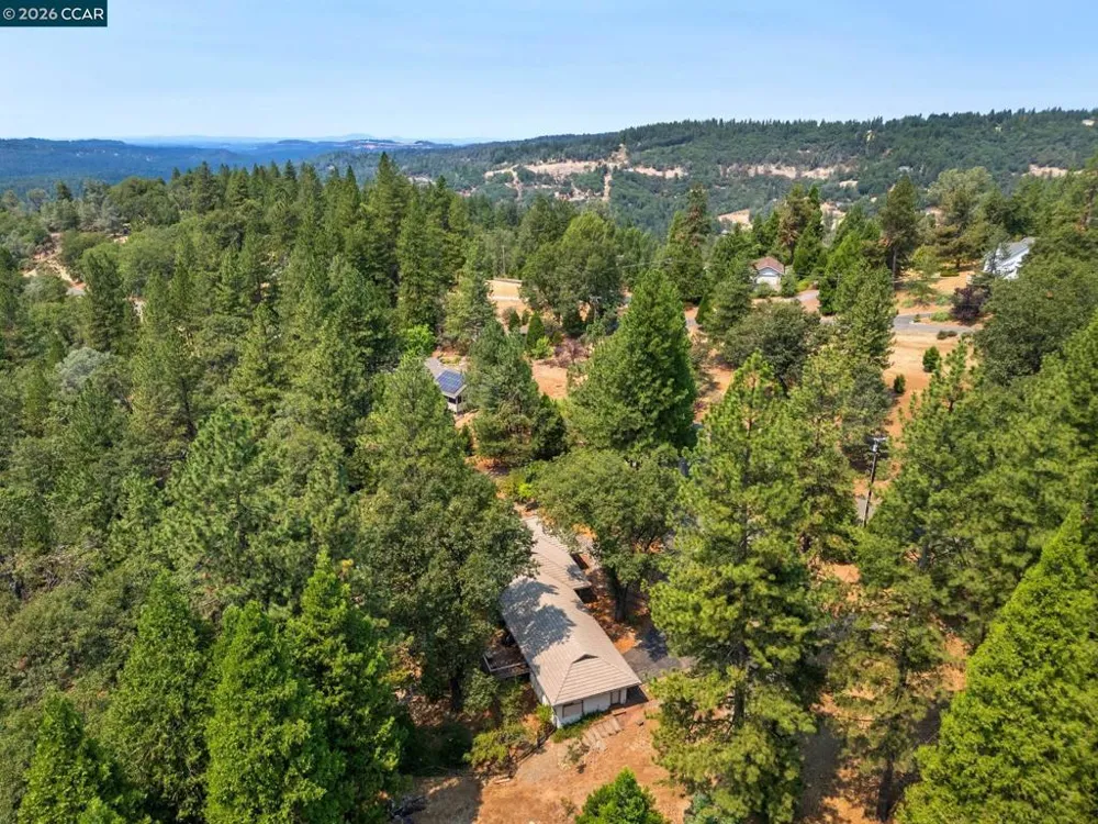4710 Colorado Ct Camino, CA 95709