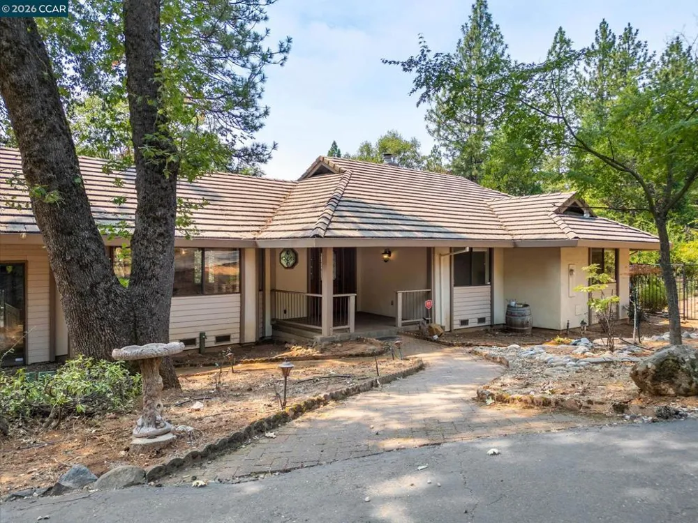 4710 Colorado Ct Camino, CA 95709