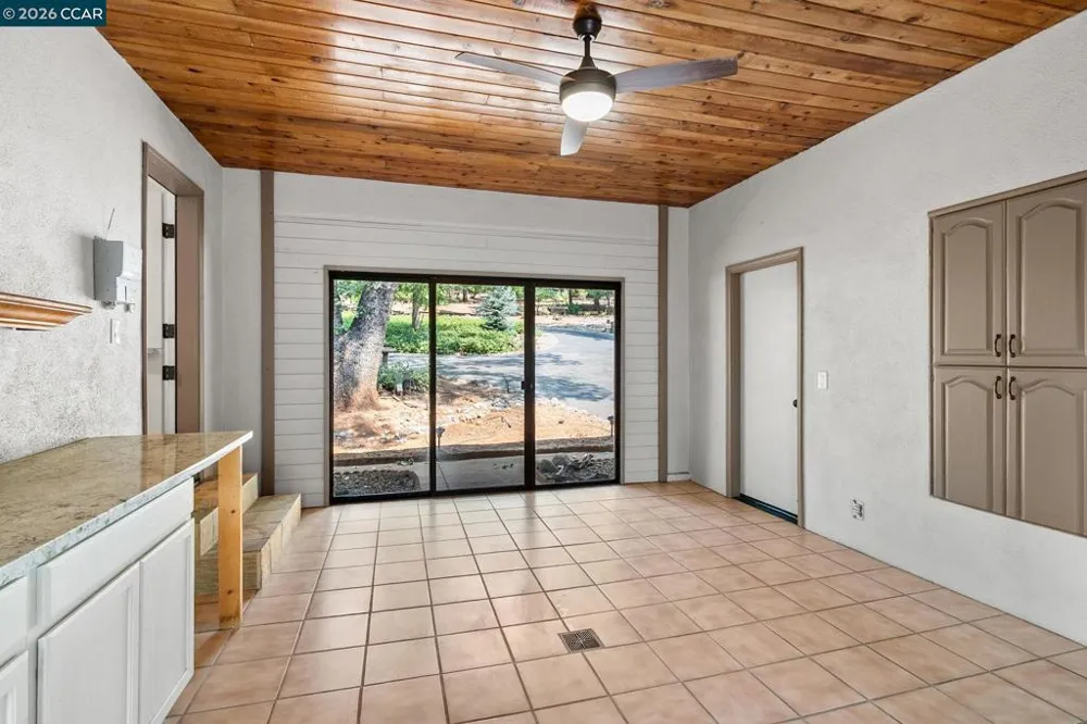 4710 Colorado Ct Camino, CA 95709