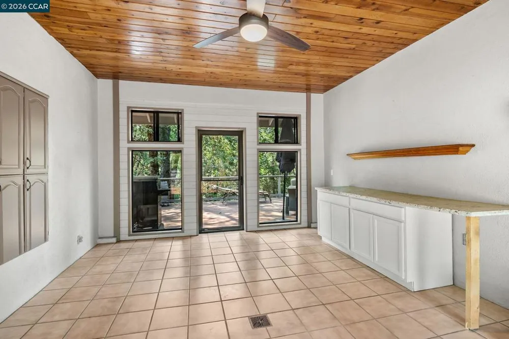 4710 Colorado Ct Camino, CA 95709