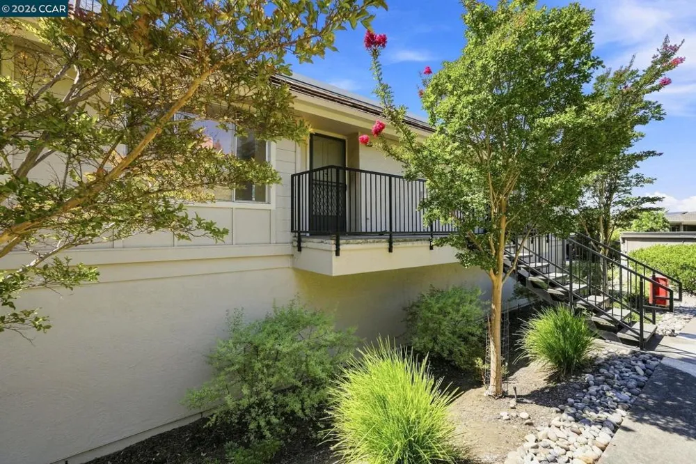 1224 Skycrest Dr #3 Walnut Creek, CA 94595