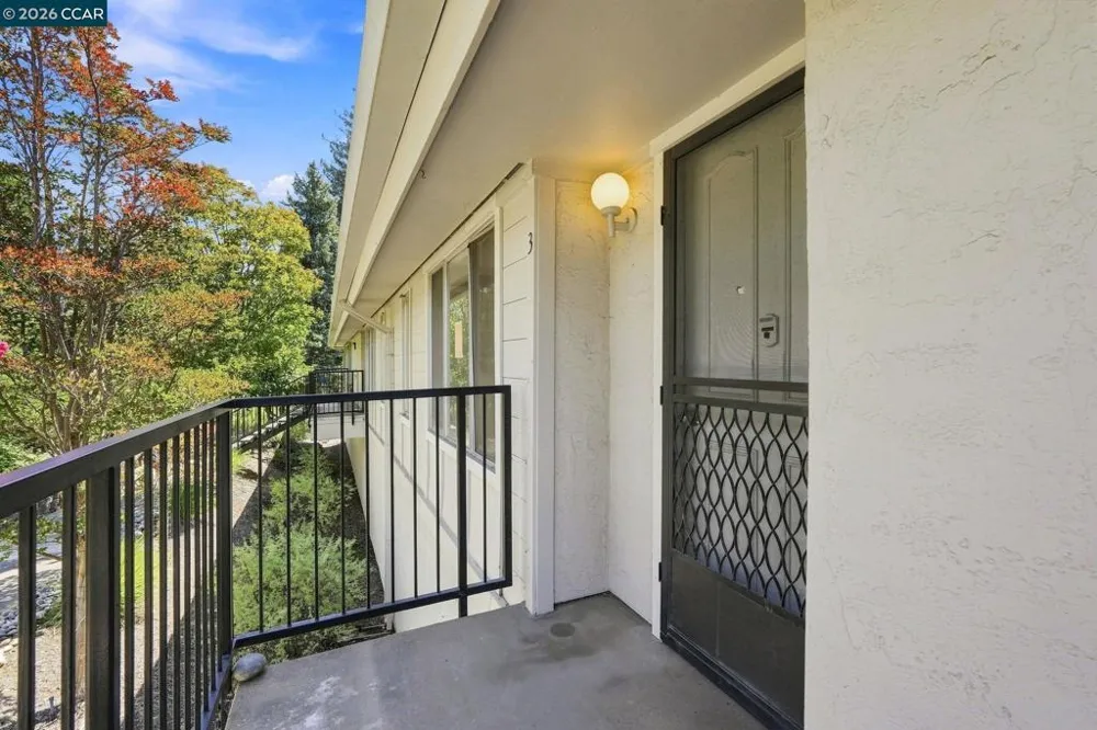 1224 Skycrest Dr #3 Walnut Creek, CA 94595