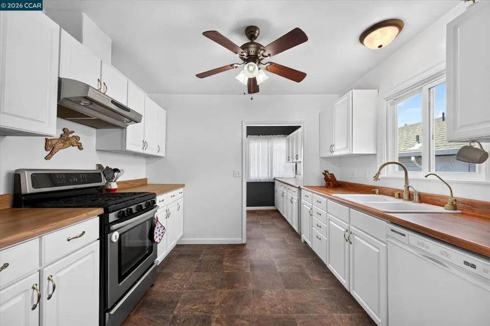294 S 7Th St Rio Vista, CA 94571