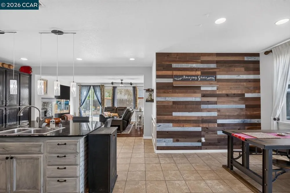 1672 Allenwood Cir Lincoln, CA 95648