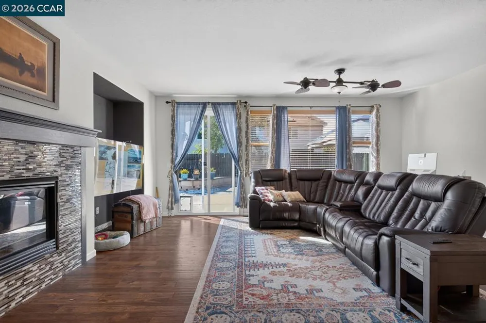 1672 Allenwood Cir Lincoln, CA 95648
