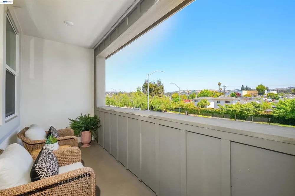 3824 Norbridge Ave Castro Valley, CA 94546