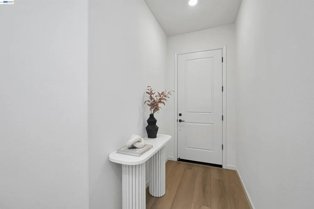 3824 Norbridge Ave Castro Valley, CA 94546