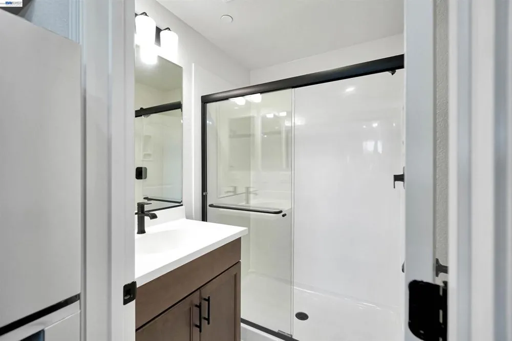 3824 Norbridge Ave Castro Valley, CA 94546