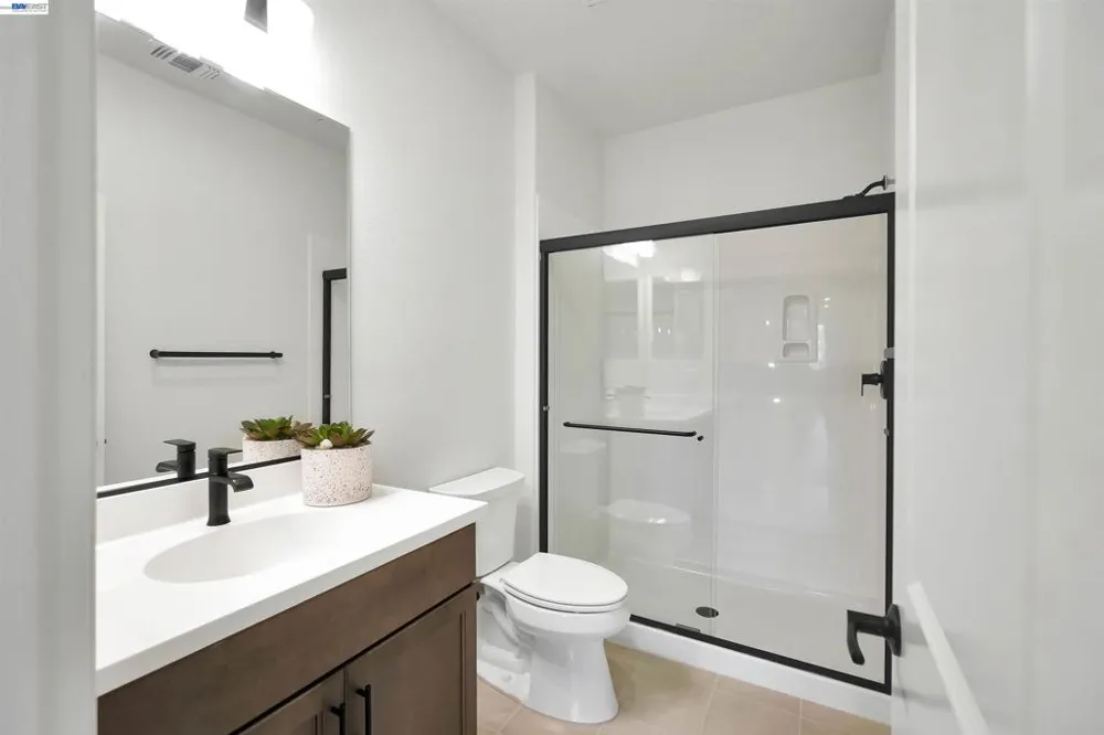 3824 Norbridge Ave Castro Valley, CA 94546