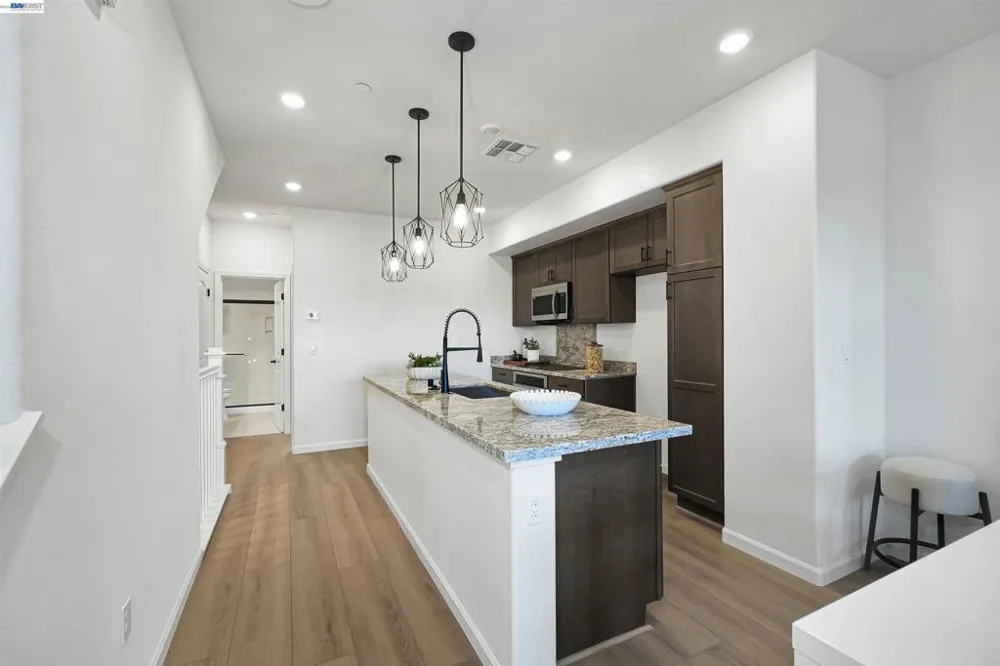 3824 Norbridge Ave Castro Valley, CA 94546