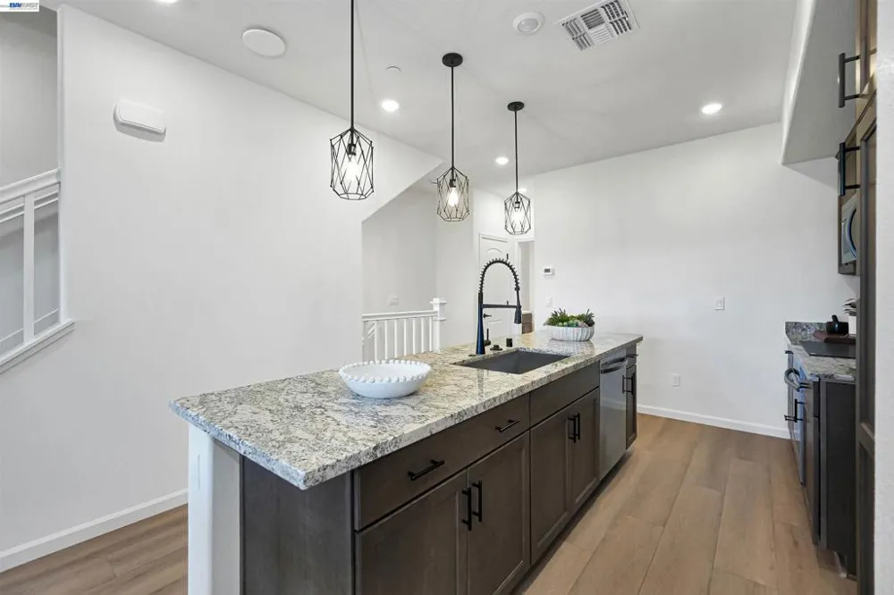 3824 Norbridge Ave Castro Valley, CA 94546