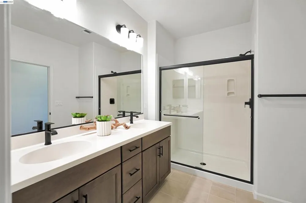 3824 Norbridge Ave Castro Valley, CA 94546
